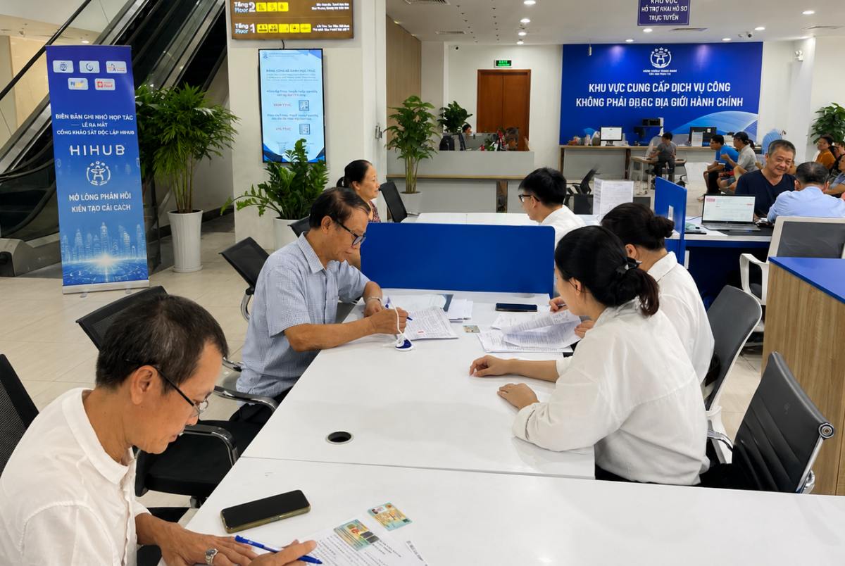 Hà Nội ra mắt nền tảng số lấy ý kiến người dân về chất lượng dịch vụ công