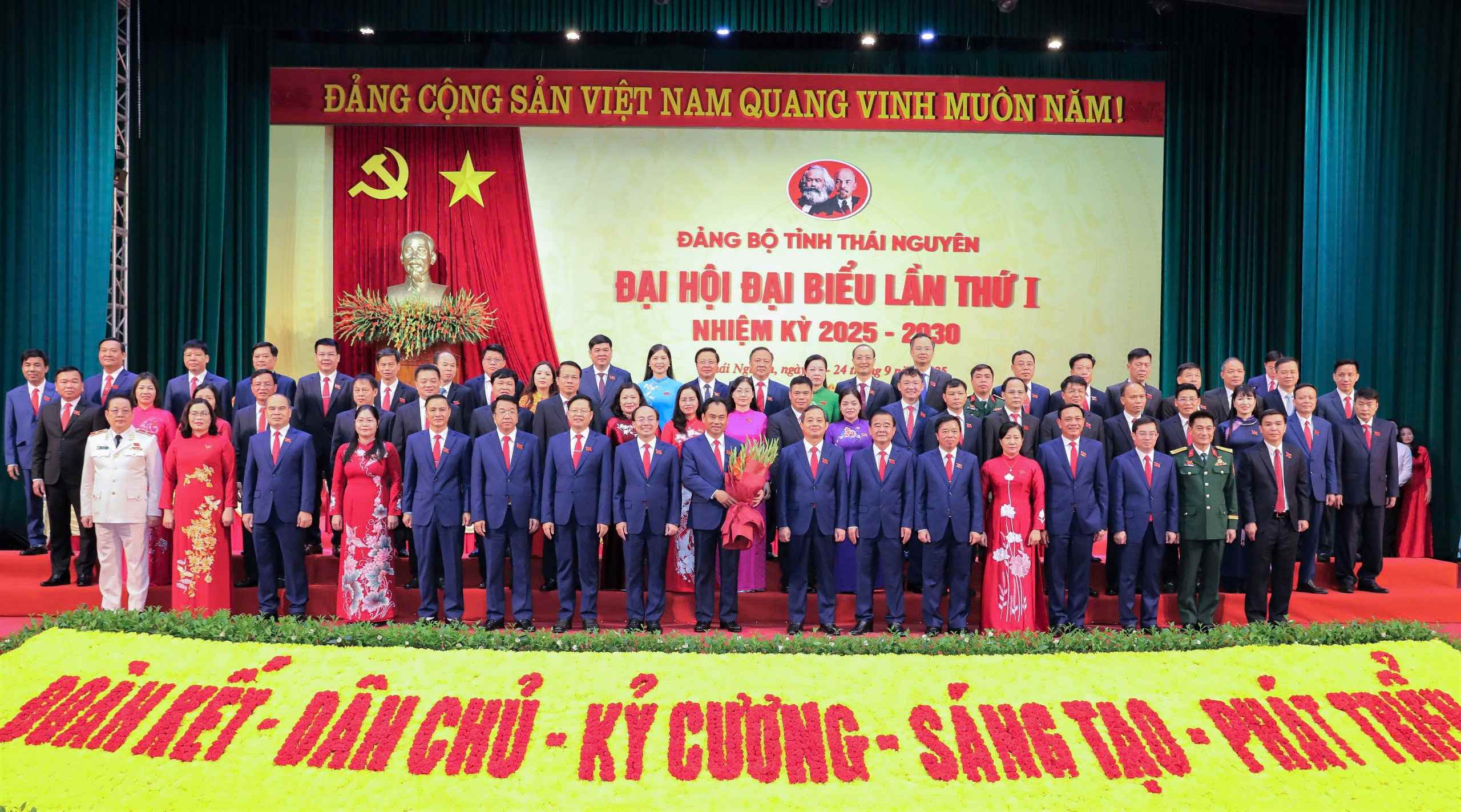 Đảng bộ tỉnh Thái Nguyên khai mạc Đại hội lần thứ I, nhiệm kỳ 2025–2030: Bộ Chính trị chỉ định ông Trịnh Việt Hùng giữ chức Bí thư Tỉnh ủy